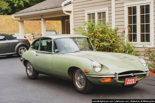 Jaguar E-Type 1969 image number 9