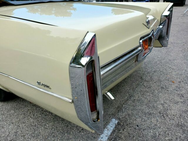 Cadillac DeVille 1966 image number 18