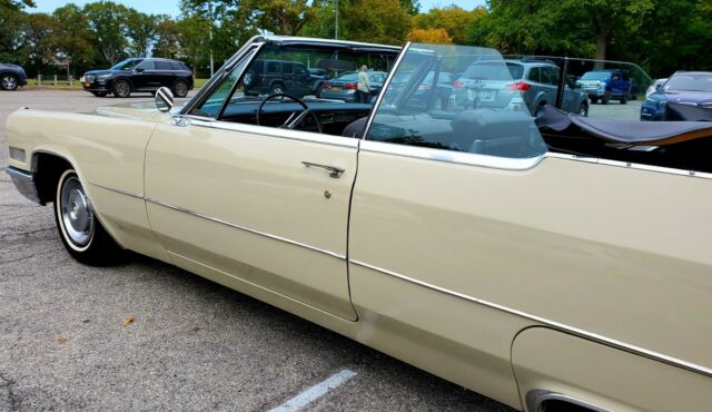 Cadillac DeVille 1966 image number 40