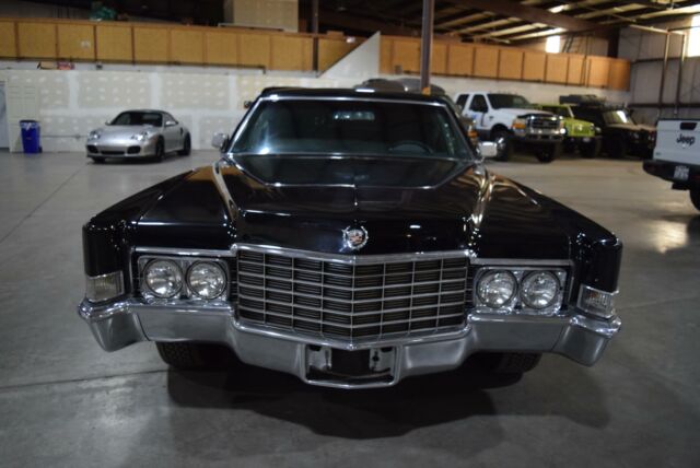 Cadillac Fleetwood 1969 image number 32