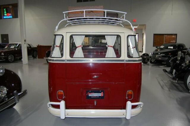 Volkswagen Bus/Vanagon 1966 image number 2