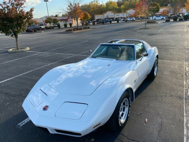 Chevrolet Corvette 1974 image number 1