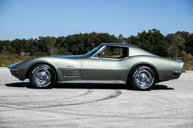 Chevrolet Corvette 1972 image number 1