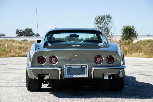 Chevrolet Corvette 1972 image number 2