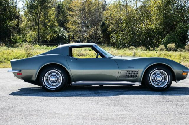 Chevrolet Corvette 1972 image number 27