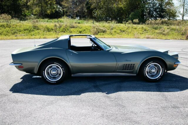 Chevrolet Corvette 1972 image number 29