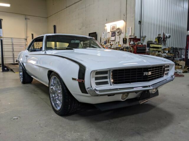 Chevrolet Camaro 1969 image number 2