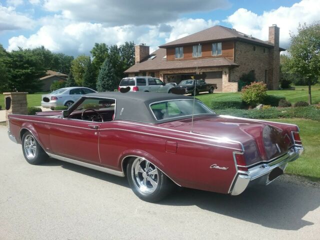 Lincoln Continental 1969 image number 1