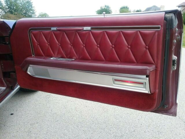 Lincoln Continental 1969 image number 21