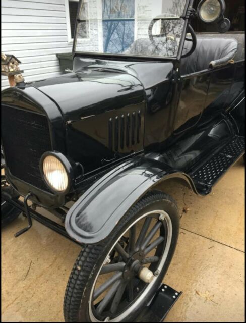 Ford Model T 1924 image number 1