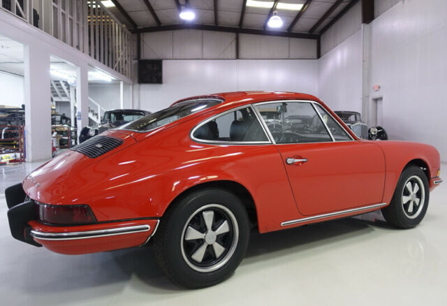 Porsche 911 1973 image number 2