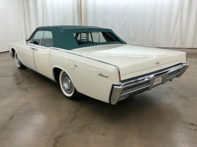 Lincoln Continental 1967 image number 29