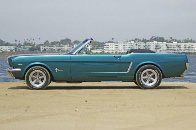 Ford Mustang 1965 image number 18