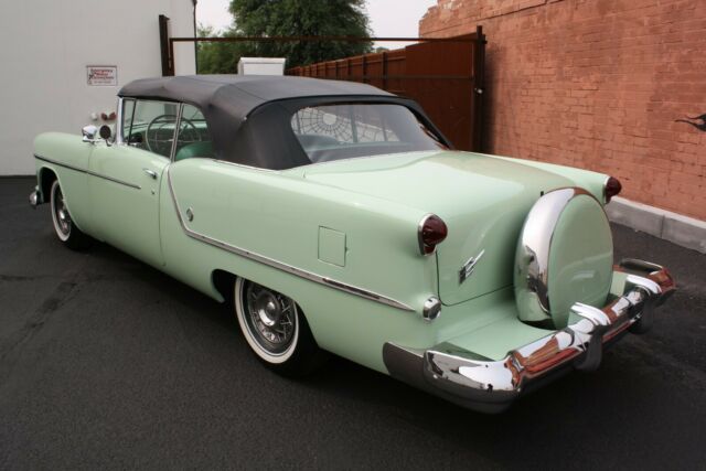 Oldsmobile Eighty-Eight 1954 image number 2