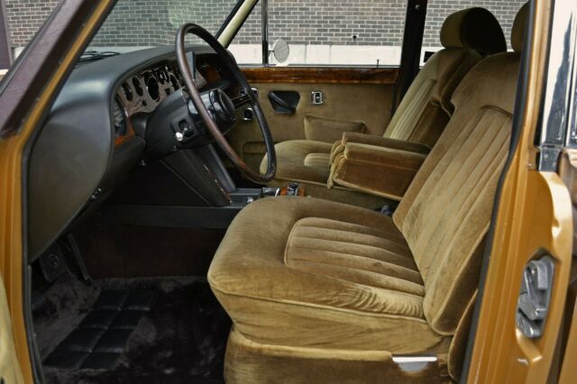 Rolls-Royce Silver Shadow 1974 image number 14