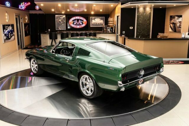 Ford Mustang 1967 image number 16