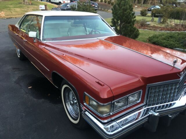 Cadillac DeVille 1976 image number 2