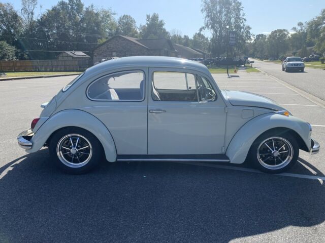 Volkswagen Beetle (Pre-1980) 1969 image number 2