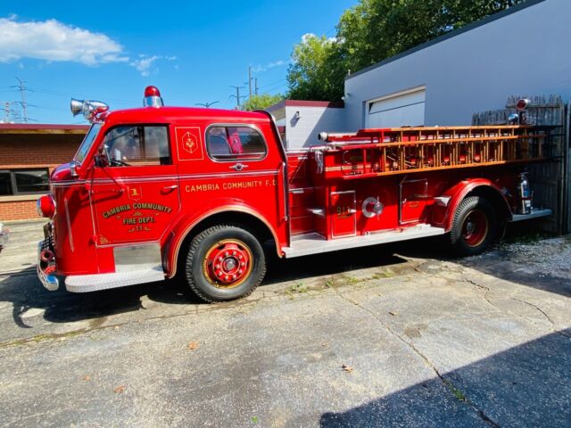 American LaFrance Fire Truck 1948 image number 26