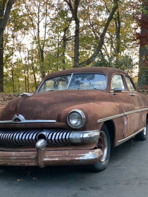 Mercury Sedan 1951 image number 17