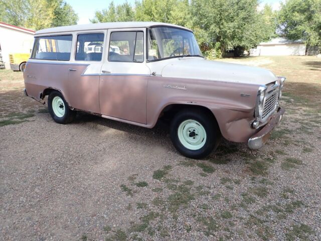 International Harvester Travelall 1961 image number 12