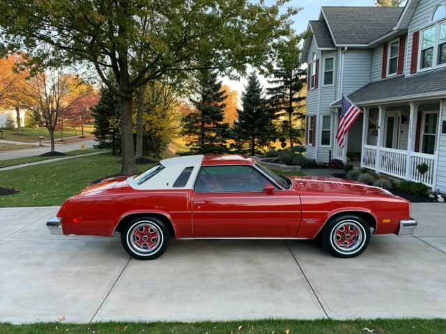 Oldsmobile Cutlass 1977 image number 15