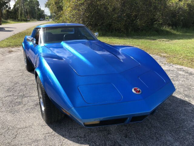 Chevrolet Corvette 1974 image number 2