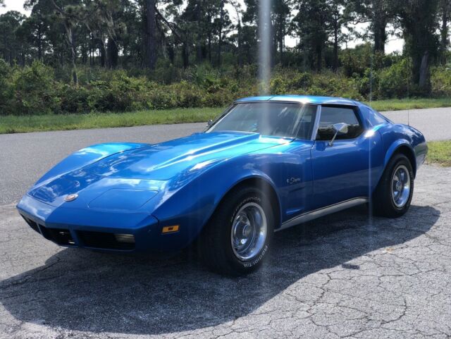 Chevrolet Corvette 1974 image number 4