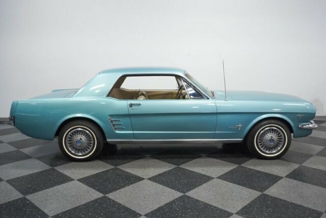 Ford Mustang 1966 image number 15