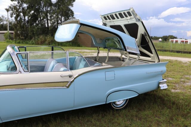 Ford Fairlane 1957 image number 20