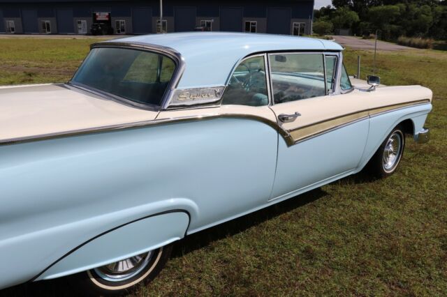 Ford Fairlane 1957 image number 29