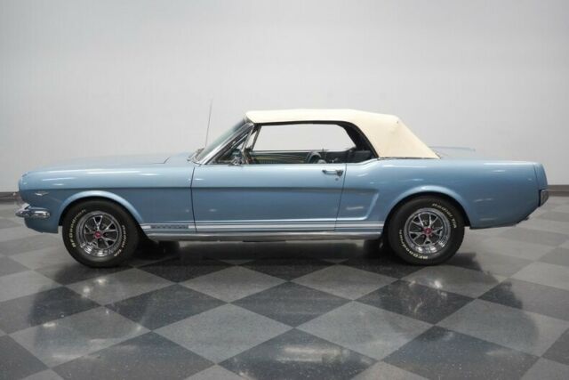 Ford Mustang 1966 image number 23