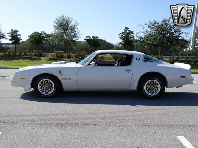 Pontiac Firebird Trans-Am 1978 image number 13