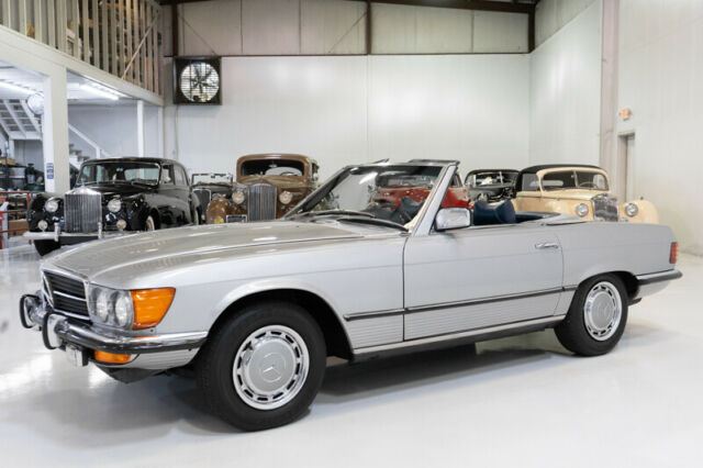 Mercedes-Benz 300-Series 1972 image number 0