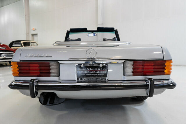 Mercedes-Benz 300-Series 1972 image number 30