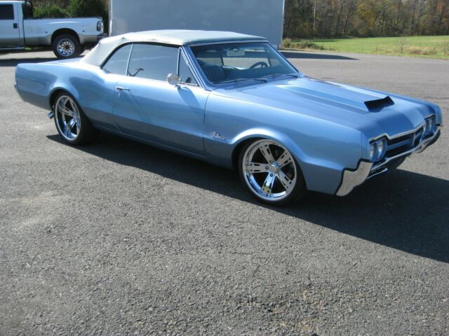 Oldsmobile Cutlass 1966 image number 0