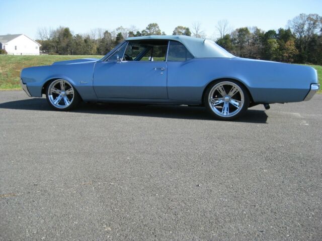 Oldsmobile Cutlass 1966 image number 19