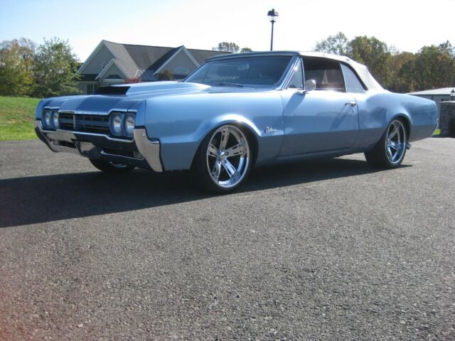 Oldsmobile Cutlass 1966 image number 20