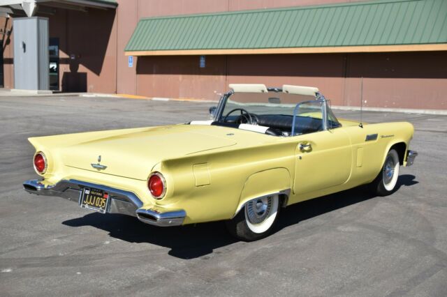 Ford Thunderbird 1957 image number 16