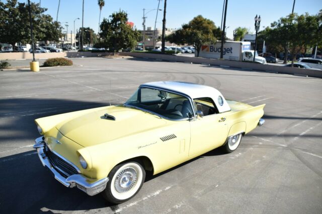 Ford Thunderbird 1957 image number 18