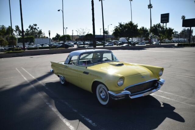 Ford Thunderbird 1957 image number 23