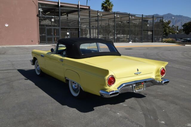 Ford Thunderbird 1957 image number 32