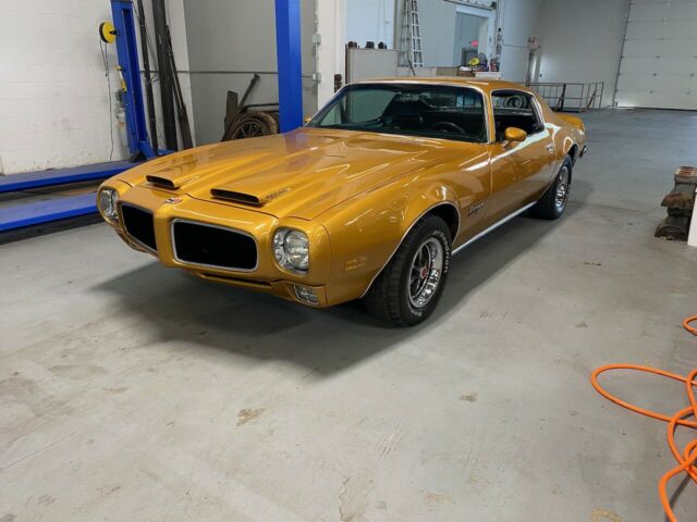 Pontiac Firebird 1970 image number 0