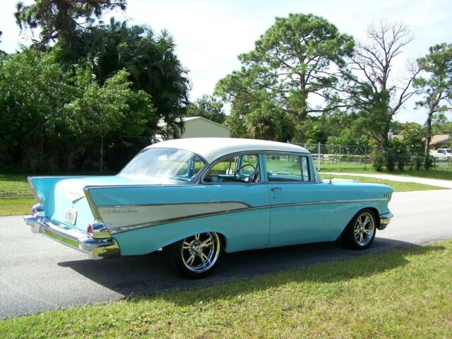 Chevrolet Bel Air/150/210 1957 image number 30