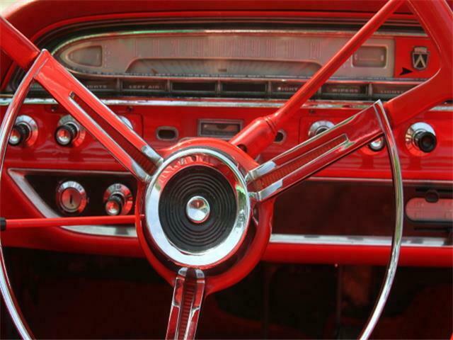 Ford Galaxie 1961 image number 47