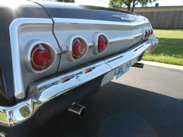 Chevrolet Impala 1962 image number 24