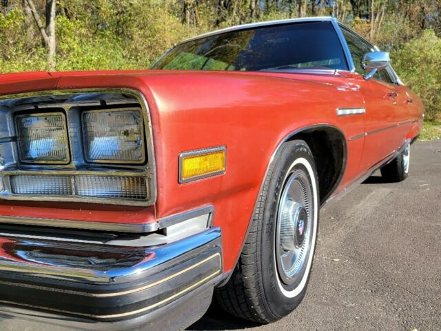 Buick Electra 1976 image number 4