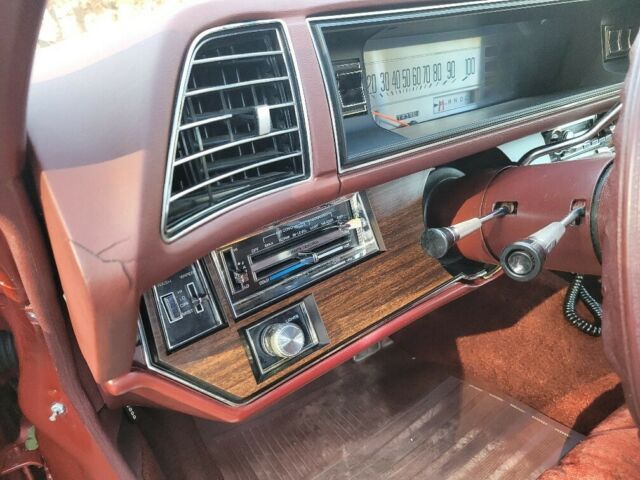 Buick Electra 1976 image number 8