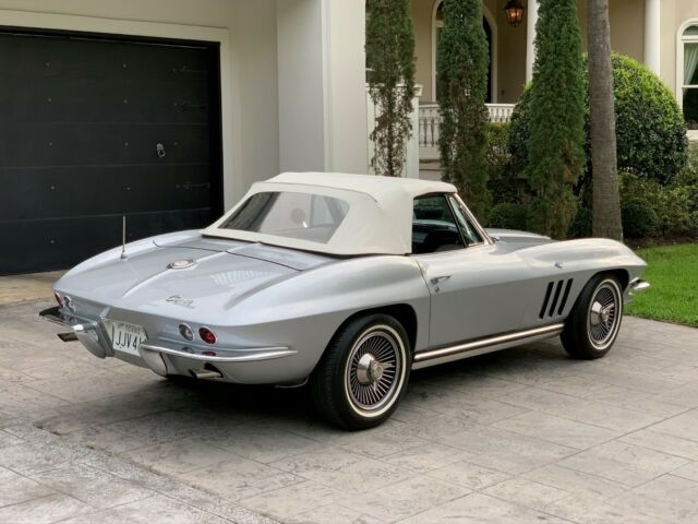 Chevrolet Corvette 1965 image number 4