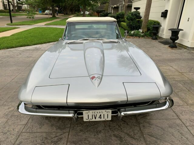 Chevrolet Corvette 1965 image number 9